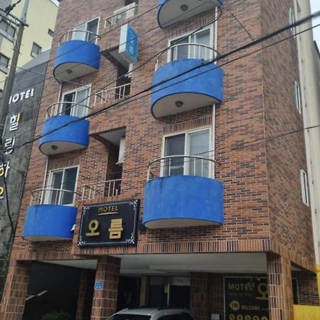 Oreum Motel Jeju Exterior foto